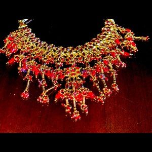 Gorgeous necklace set